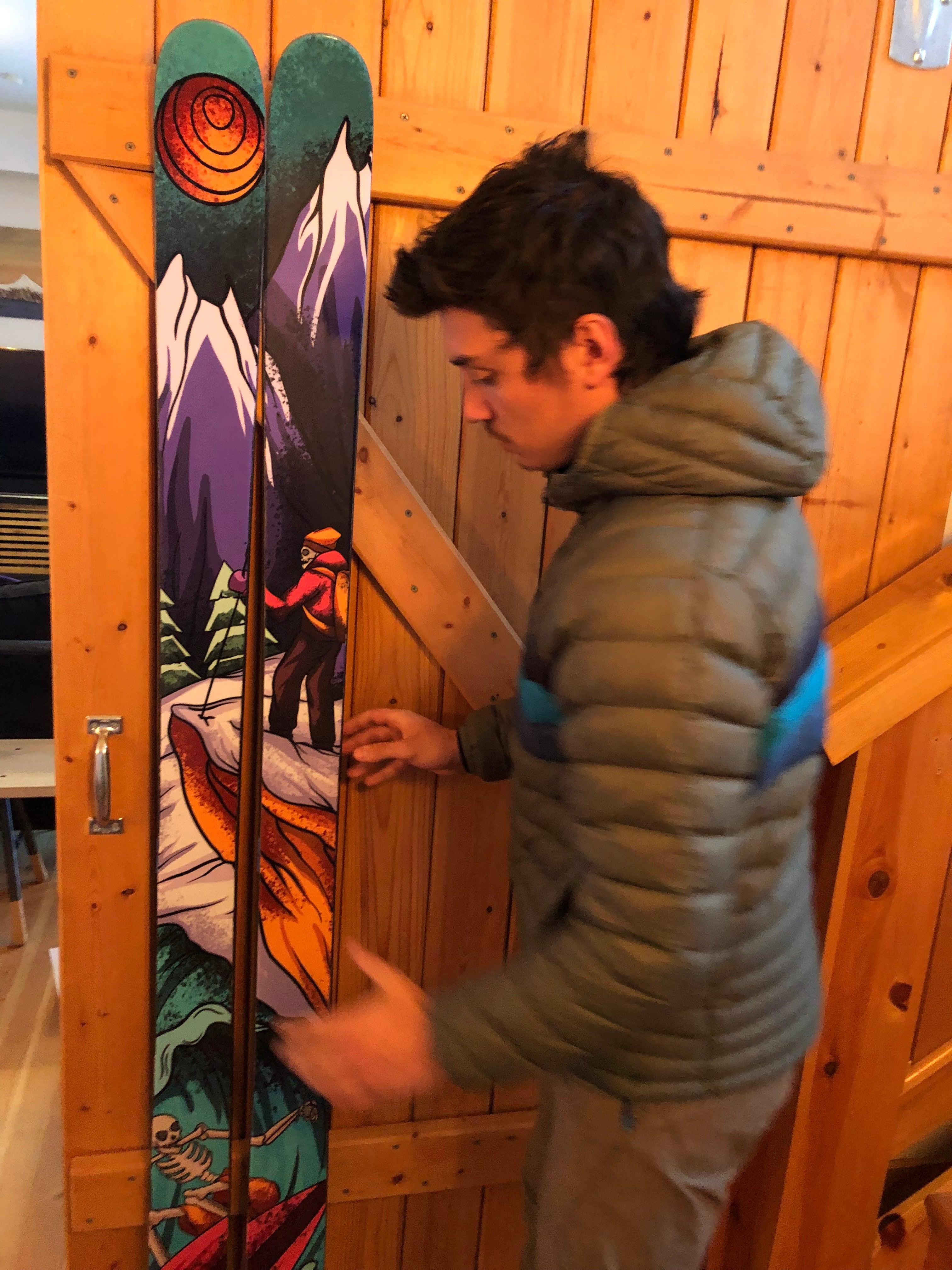 A Guide to Choosing the Best Skis for You - It's not about the color or graphics